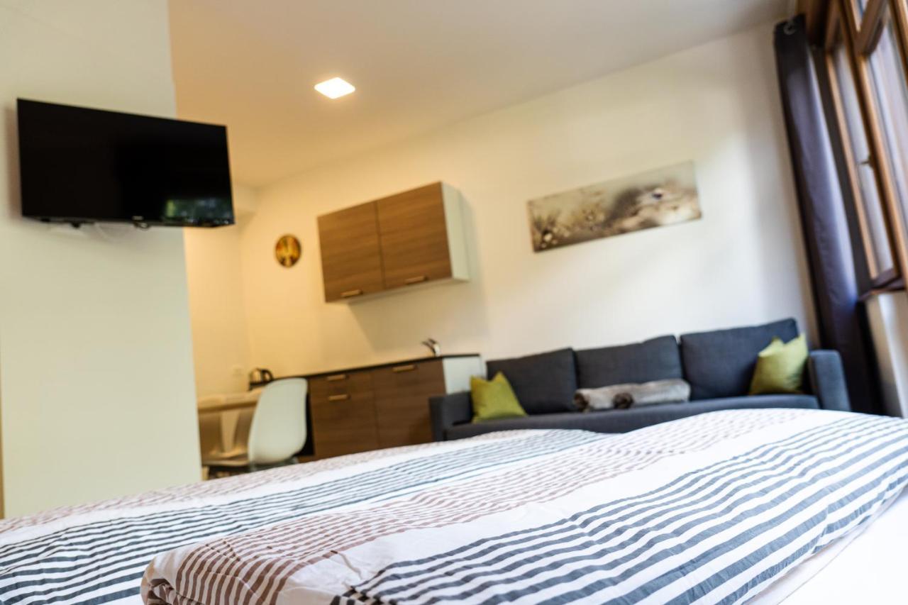 Flow Apartments Winkel Studio Merano Exterior foto